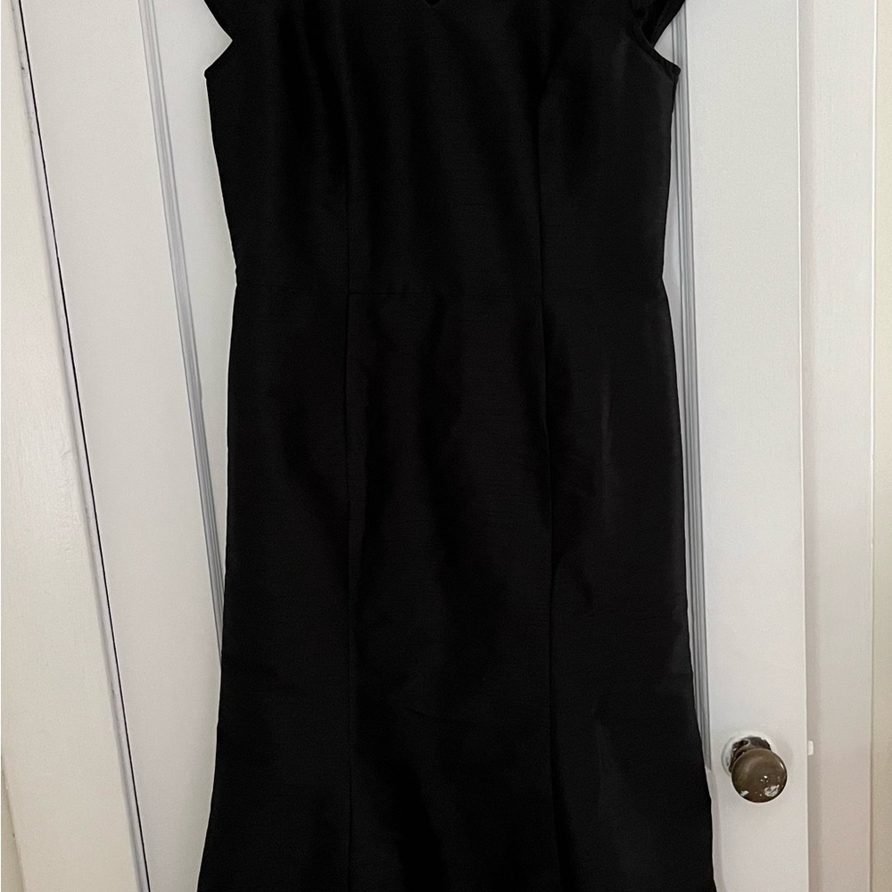 Classic Black Sleeveless Women's Dress